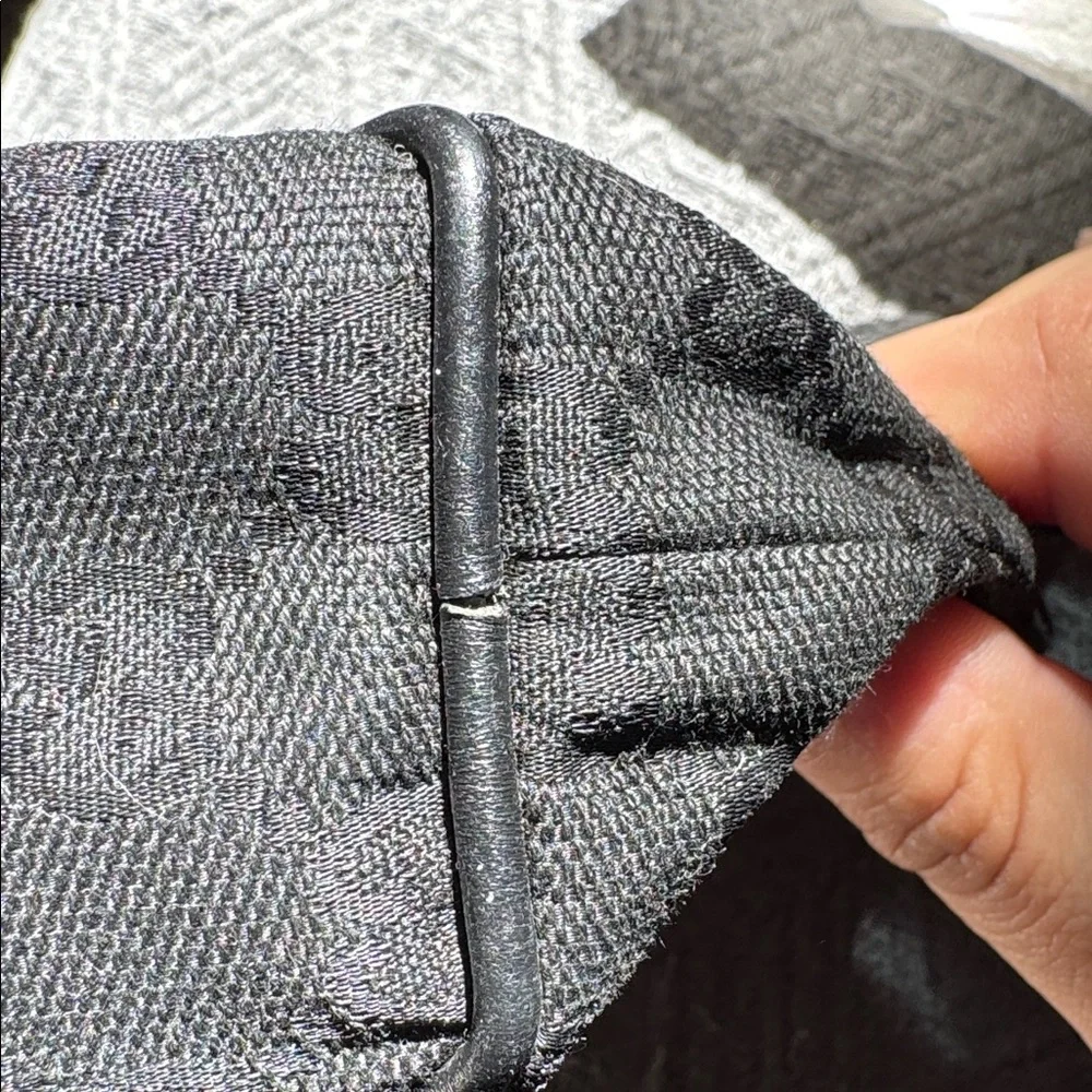 Gucci Black GG Monogram Shoulder Bag - Picture 2 of 5